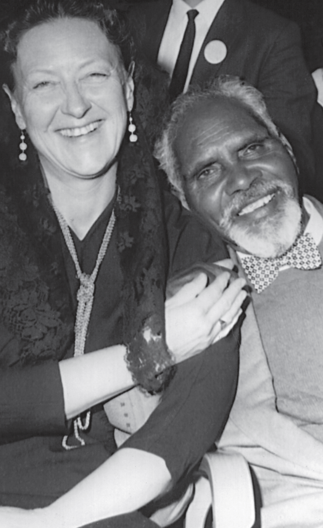 Ruhiyyih Khanum with Fred Murray at Bahá'í World Conference, 1963